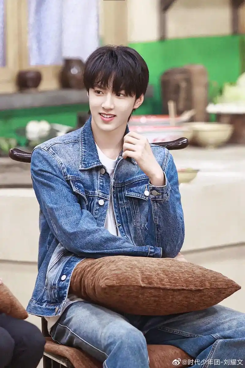 刘耀文.祝你17岁生日快乐! 在新的一年里,希望你健健康康, - 抖音