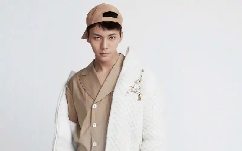 陈伟霆最新时尚写真高清桌面壁纸