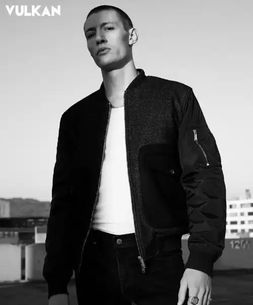 猛男帅气欧美寸头男模图片帅哥猛男文章小虾米