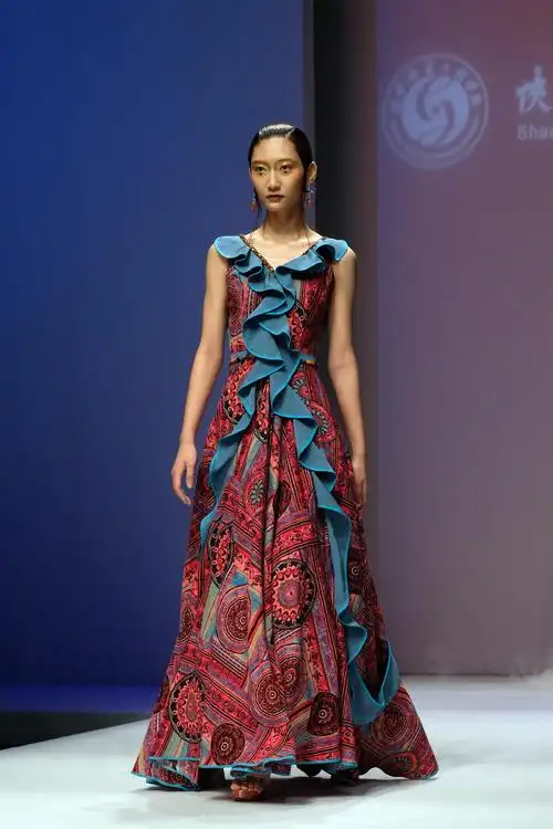 陕西服装工程学院-服装学院-我院毕业学生参加大学生时装周作品(一)