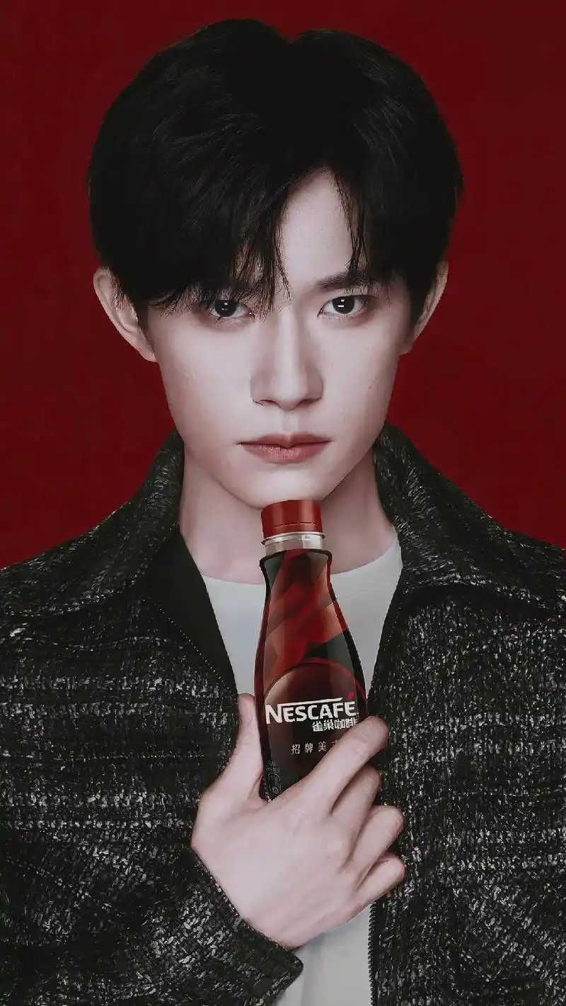 喜欢的歌曲单曲循环 喜欢的人百看不厌  #易烊千玺 #抖音图 - 抖音