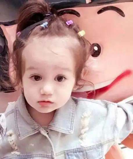 女童短发这样打造也可爱 女宝宝好看短发发型图片示例