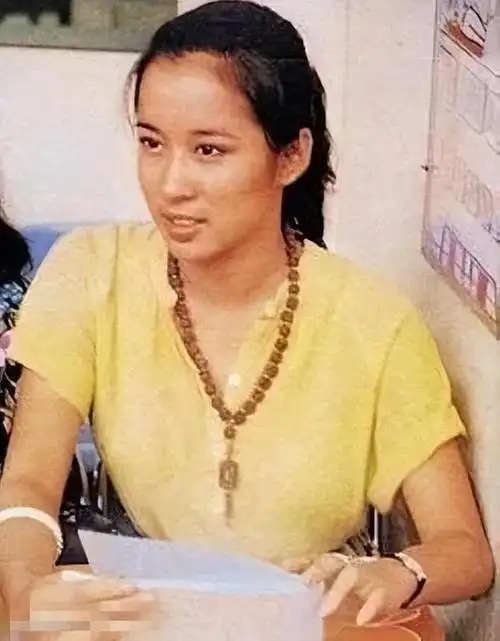 她就是朱玲玲也是中国曾经的跳水皇后郭晶晶的婆婆