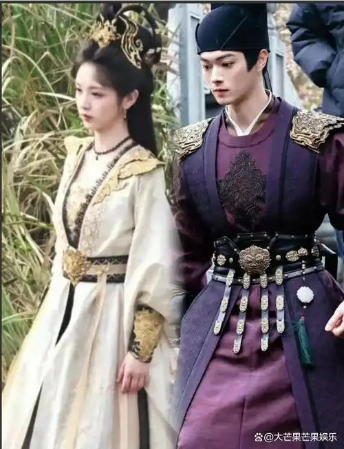 成为了一名记名弟子,从此踏上了修仙路,杨洋扮演的韩立实在是太英俊了