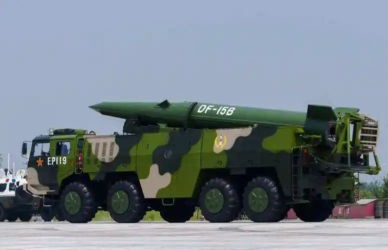 东风5b导弹图片(东风5b突现街头的原因解析)--第3张