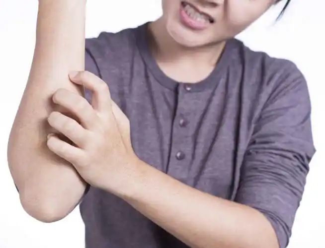 比如很常见的皮肤瘙痒,根本不会有人和恶性肿瘤联系在一起,只会当做是