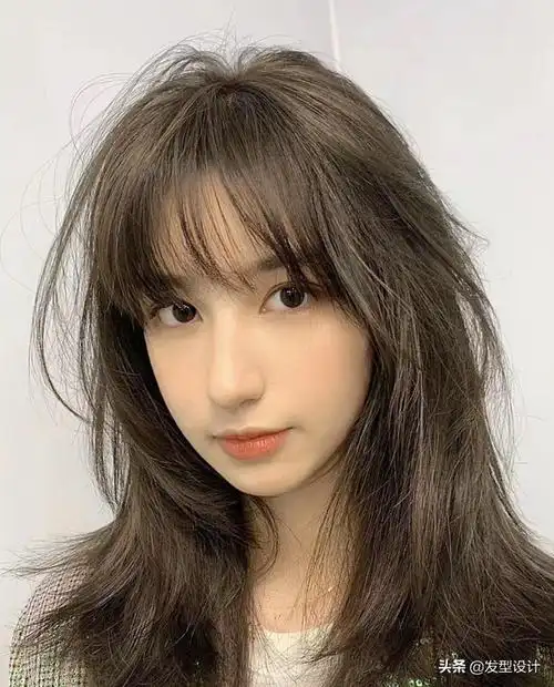 长脸发型女2020流行发型图片,2020最新减龄发型推荐40款 - 冷求网