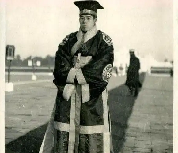 专家:1913年袁世凯祭天老照片,"登基前的彩排,"的确难得一见