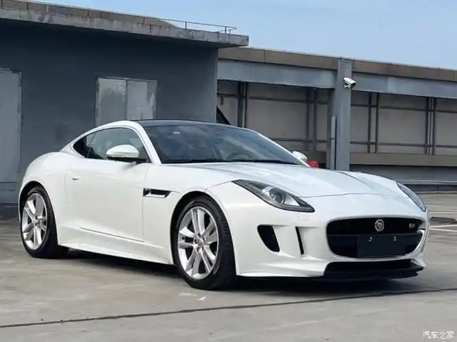 出16年捷豹ftype四驱硬顶版