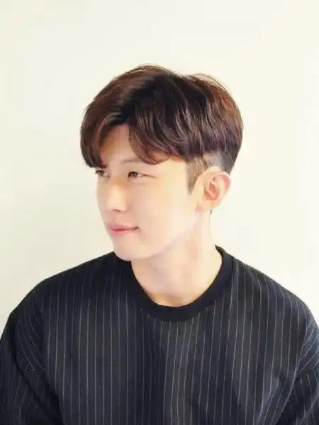 73男生夏季必备发型北京男士烫发韩式发型