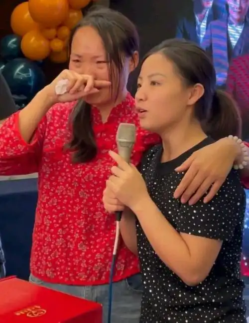 祁隆停播原因曝光:徒弟小阿青拉黑师娘乐凡,引发网暴和团队内讧