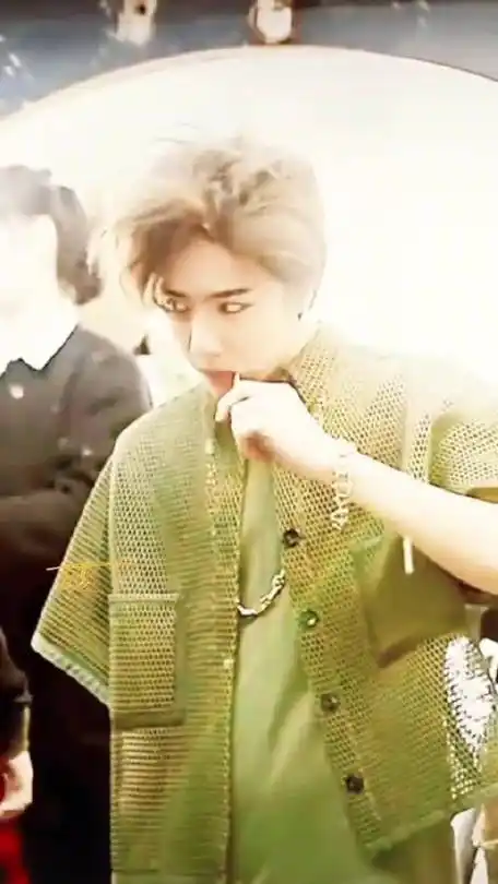 以前是内e童,现在是宝宝,到底是什么改变了你|王一博_新浪新闻