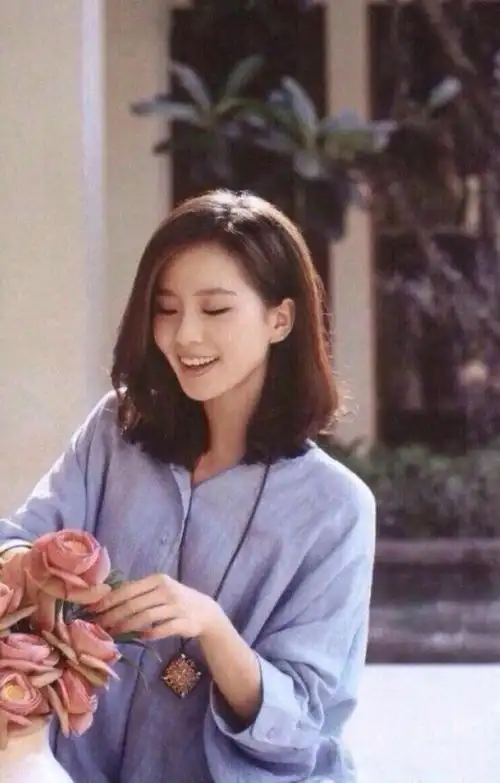 刘诗诗晒素颜美照,网友:难怪吴奇隆会一直这么喜欢她