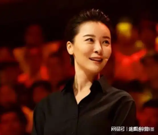 曝光如20岁少女|恋情|模特|李亚鹏|黄志忠|娱乐圈|演艺事业_网易订阅