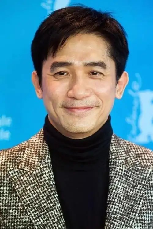 1983年黄秋生入读香港亚洲电视演员训练班而出道.