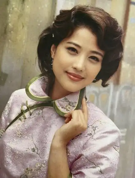 警方通报周海媚病历泄露事件:医院职工出于炫耀拍照传播,已被拘留