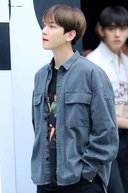 流泪了预览里的边伯贤好久不见