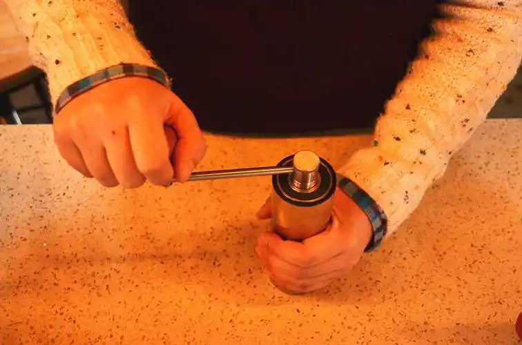 嗨我们一起来做杯手冲咖啡吧