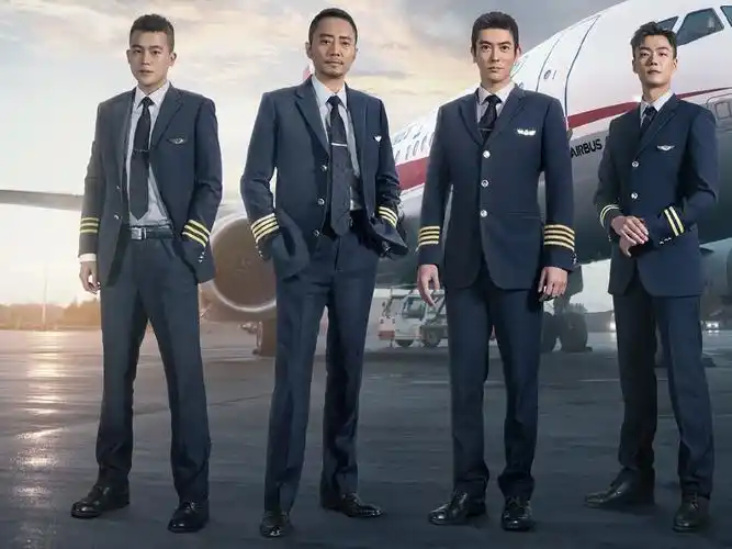 中国机长张涵予万米高空力挽狂澜