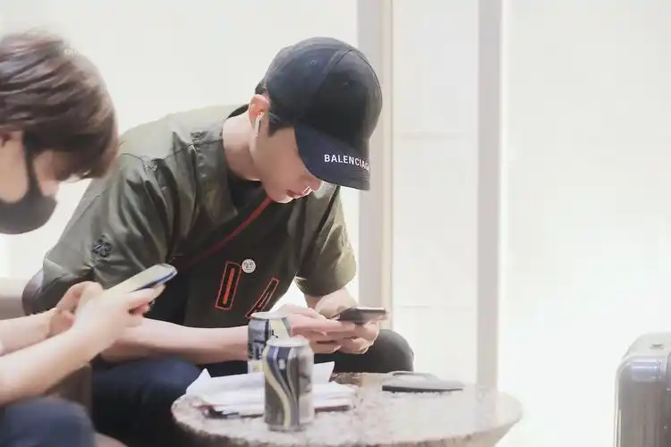 190626温州-北京 肖战 机场 - 堆糖,美图壁纸兴趣社区