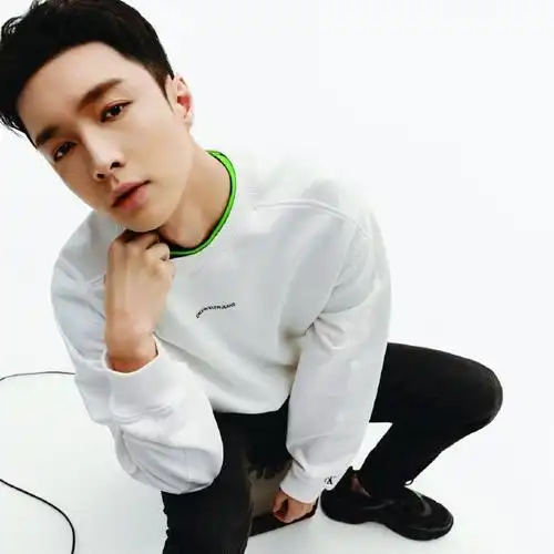 张艺兴ck全球代言人##张艺兴[超话]