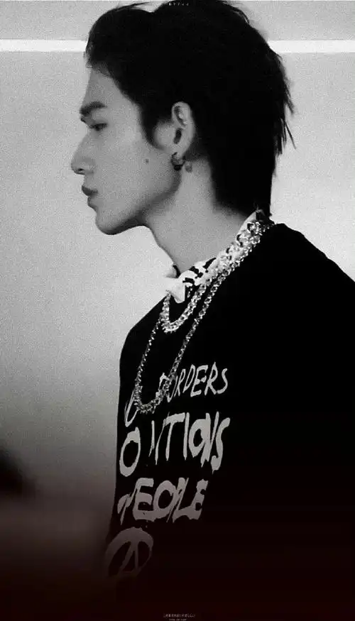 时代少年团全黑造型海报##给宋亚轩的七夕礼物