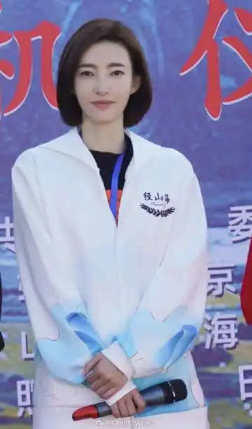 王丽坤经山历海##王丽坤演的吴小蒿# 回想你在楷坡镇的日子,每一潭技