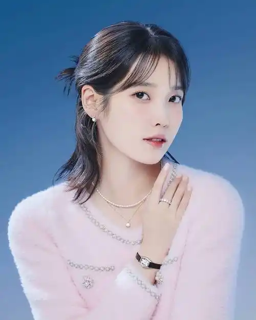 韩国女星李知恩能歌善舞很惊艳!肤白貌美大长腿国民妹妹