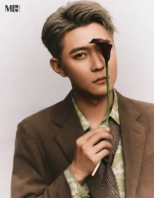 张丹峰洪欣现状:女方发福明显,男方打扮潮酷,曝两人不官宣原因