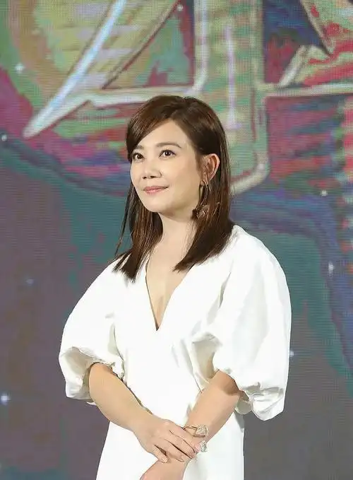 梁静茹仿佛带来了整个夏天,还记得她的《宁夏》吗?