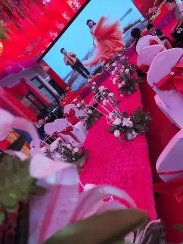 婚礼现场大方,气派.