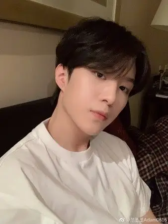 范丞丞「新发型」曝光! 罕见剃短…网友一看惊:头皮会冷