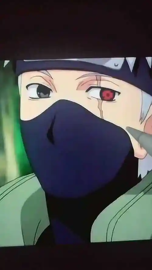 卡卡西摘下口罩超级帅