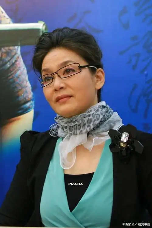 68岁演员潘虹:一生无儿无女,虽遗憾,却无悔