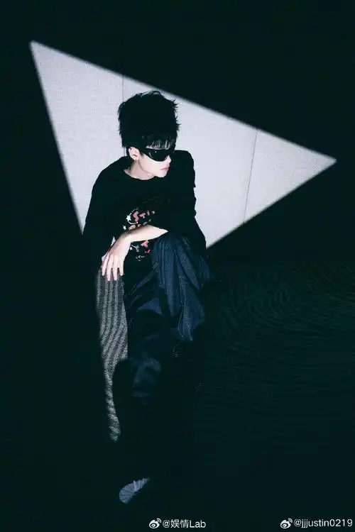 黄明昊清空库存计划2.0##黄明昊炫酷风造型##造乐一夏