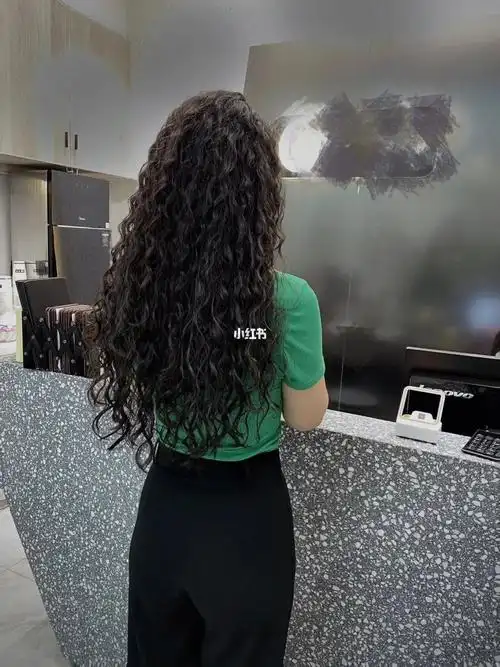 显发量羊毛卷烫发