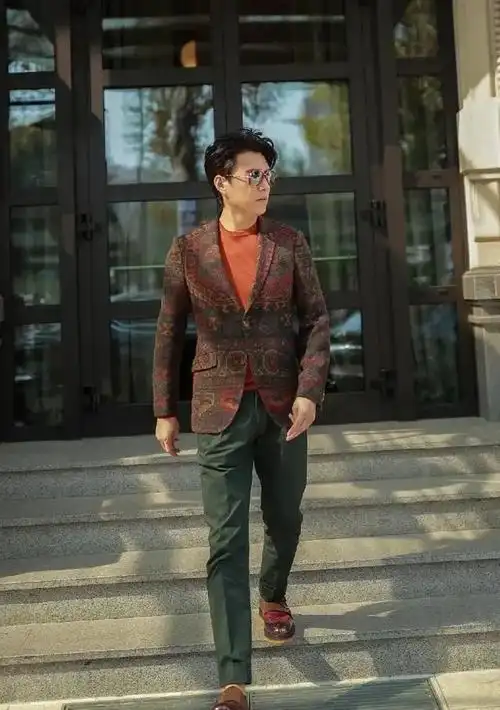 "老干部"靳东的西装法则,高贵儒雅,沉稳帅气!商务人士必看!