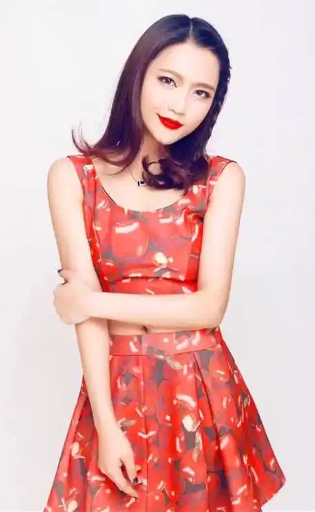 居然之家大同店金丝玉玛特邀内地小天后庄心妍与您相约7月