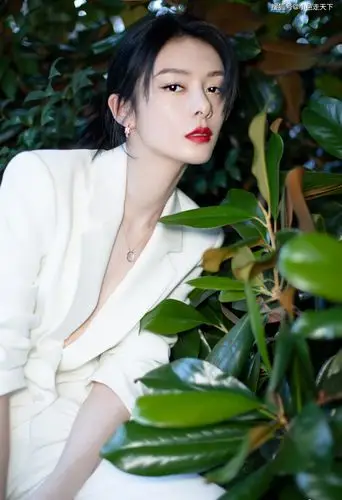 傅菁白色套装优雅写真