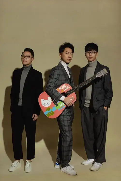 陈欢快手直播首秀连线胡海泉潘长江助力高考加油