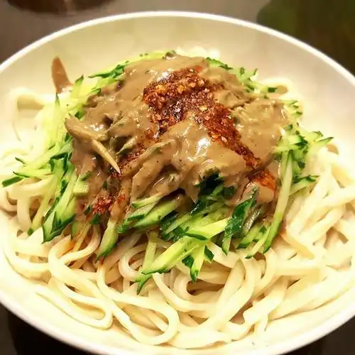 凉拌面 #午餐2016年6月22日#补上昨天夏至的凉面,自制怪味酱,芝麻酱