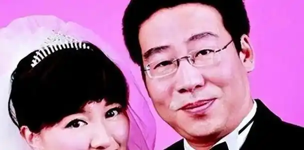 "最旺夫"的央视主持人两任丈夫一个是房产大亨,一个是副国级