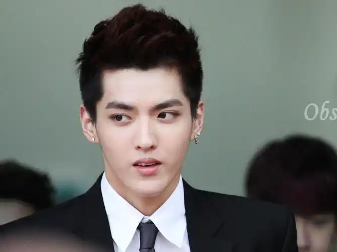 "吴亦凡"捏脸照