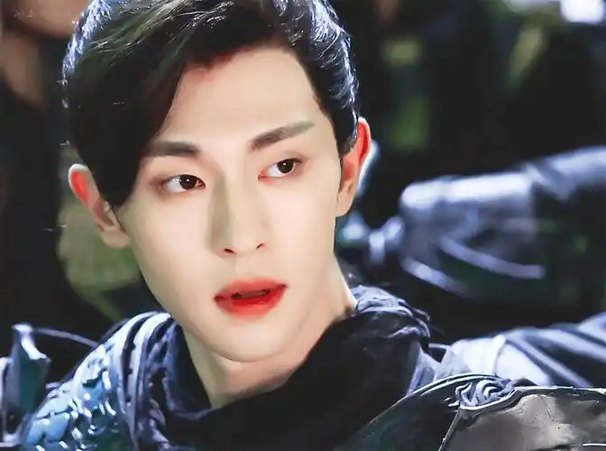 从邓伦三个成功的古装造型和一个争议性造型,看看古装密码的关键