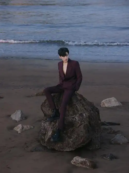 何洛洛cctv网络春晚