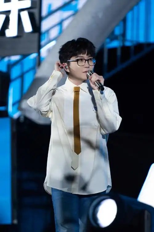 毛不易成都天空音乐会三曲联唱##天空音乐会