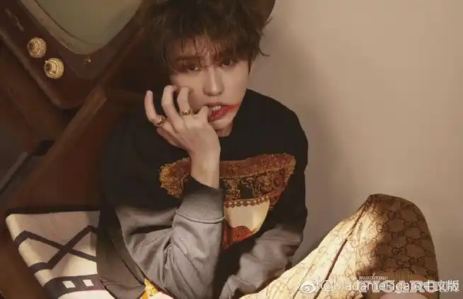 7 figaro费加罗」    蔡徐坤已然具备了一个当代偶像所具备的特质