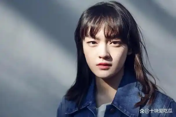 张子枫拿奖后,内娱"00花"格局如何?