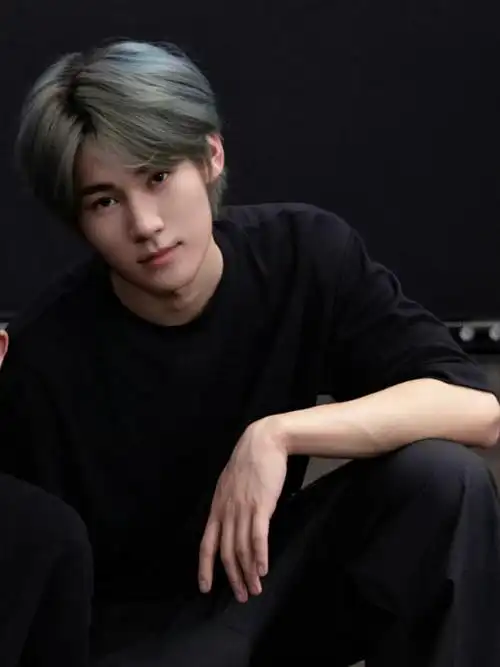 张真源 顶级浓颜ace