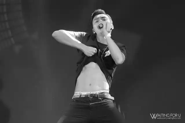 跟陈伟霆这种人除了恋爱没什么好谈的了|情话|腹肌|陈伟霆_新浪女性